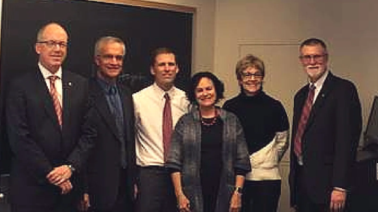 Amy Shuman receives Alumni Distinguished Teaching Award